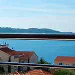 Linda * Trogir