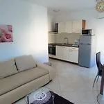 Linda
